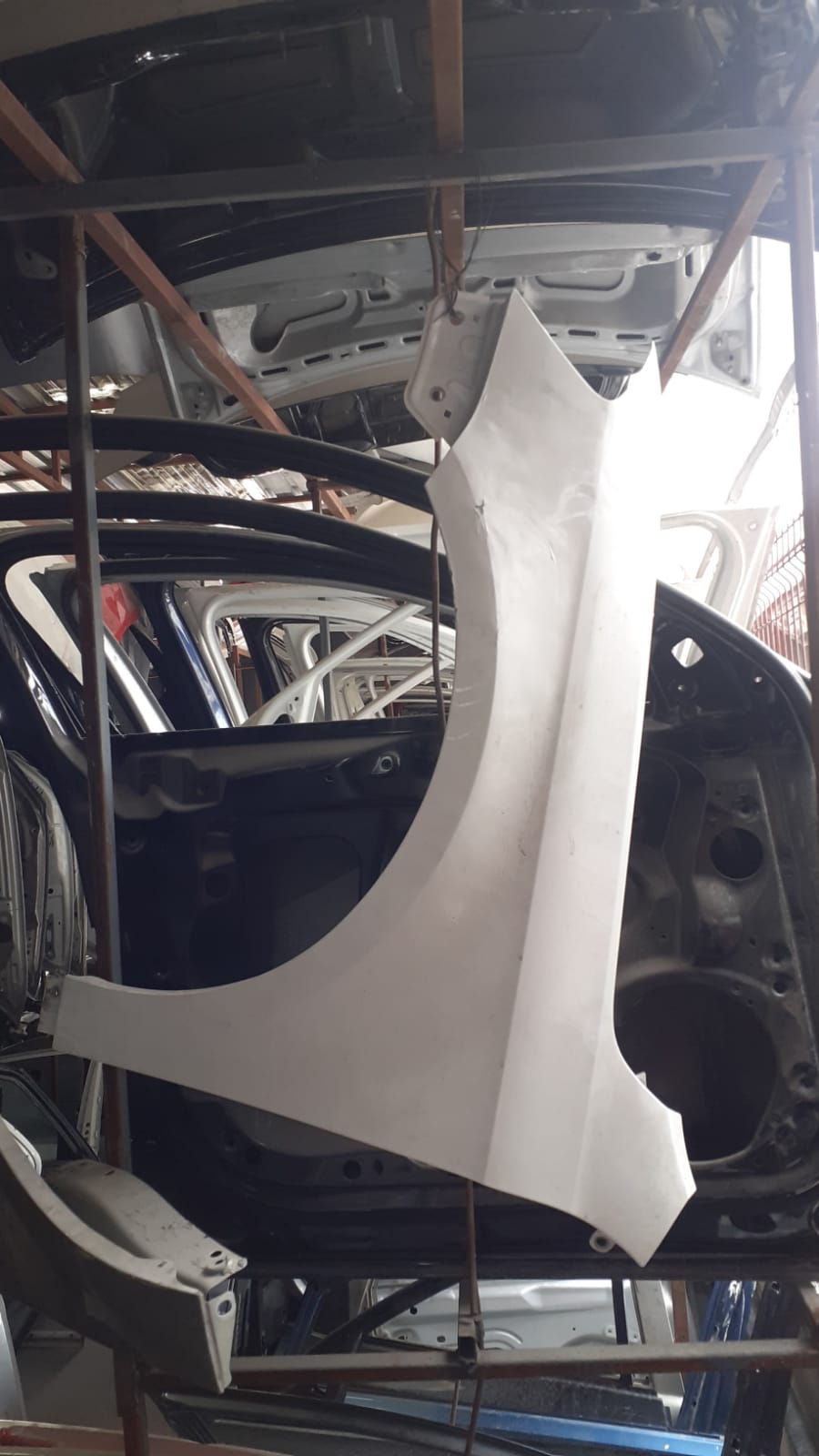 B7 passat sol ön camurluk